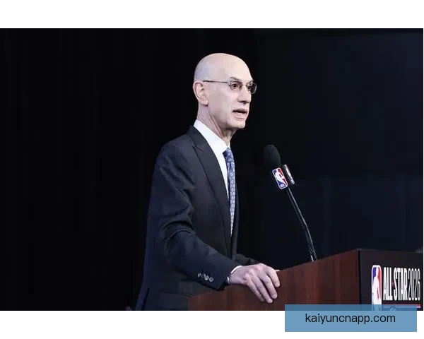 萧华回应65场评奖规则未改动 坚持其有效性原则